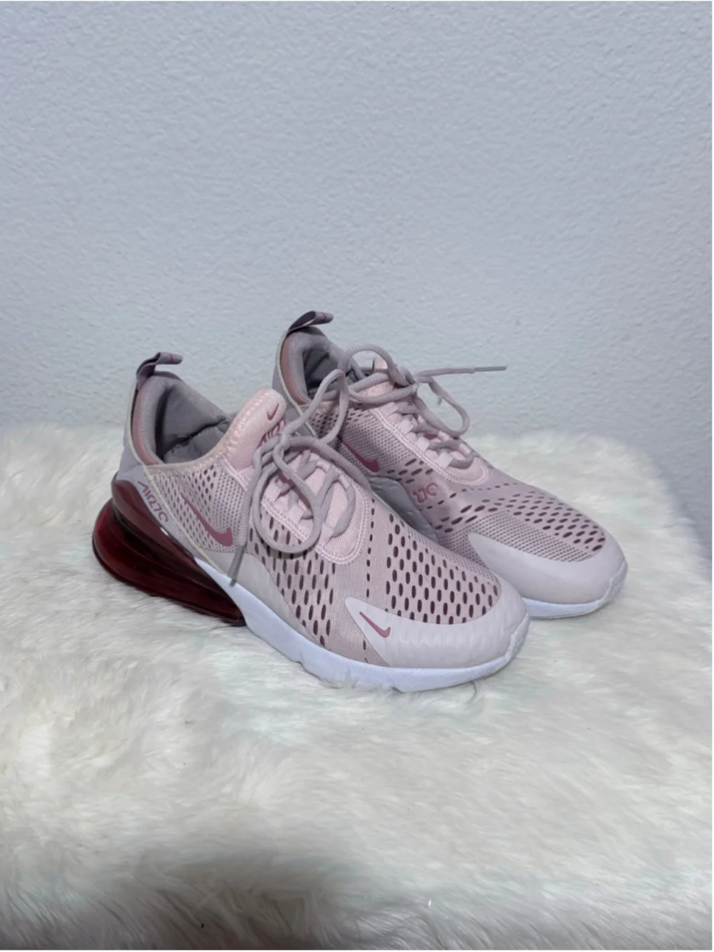 Women's Nike Air Max 270 Sneakers Pink and Burgundy 8.5